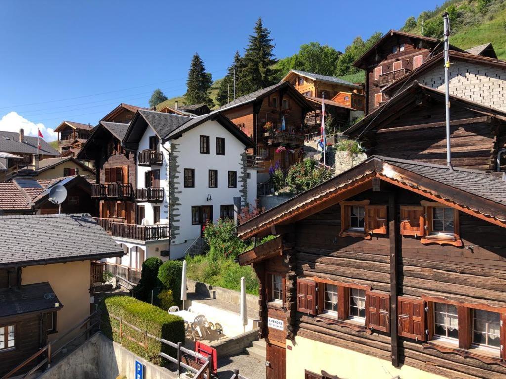 Appartement "Le Ver Luisant" A Saint-Martin, Val D'Herens, Valais Exterior foto